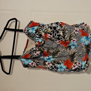 Womens plus size 2X Swimsuit top adjustable straps built-in bra stretchy